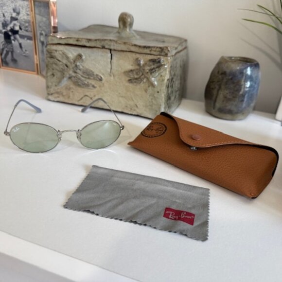 Ray-Ban Oval Women's Sunglasses - Picture 1 of 2